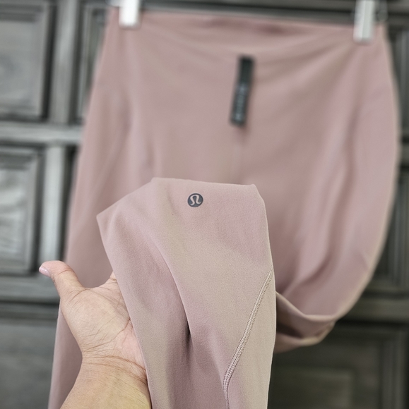 Lululemon LAB nulu leggings 😍 - Picture 5 of 15